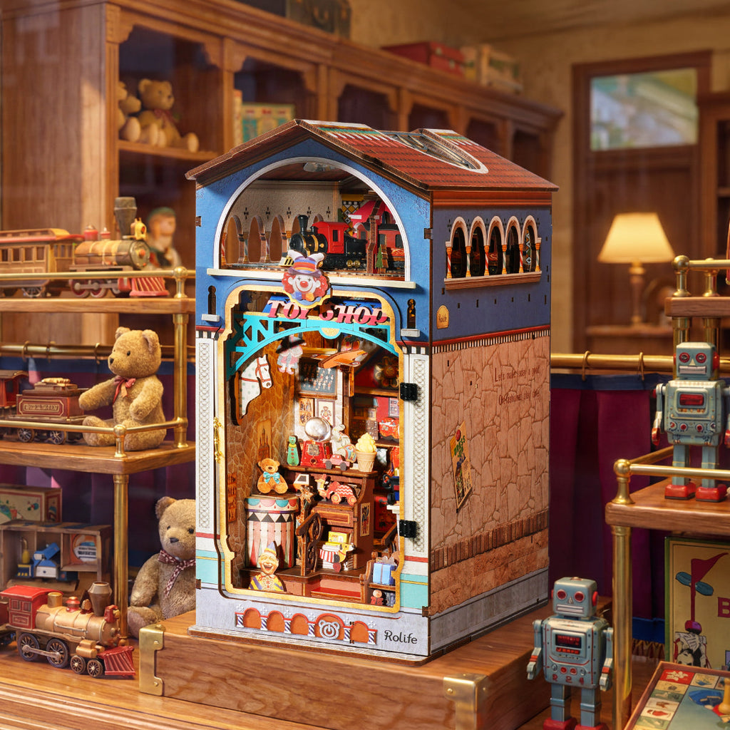 Rolife Treasure Toy Shop – DIY Book Nook Kit