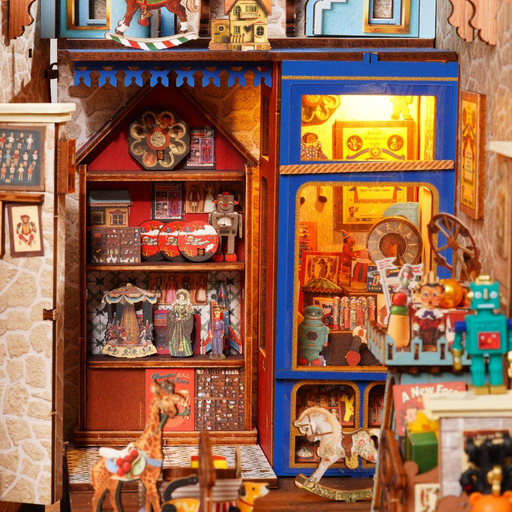 Rolife Treasure Toy Shop – DIY Book Nook Kit