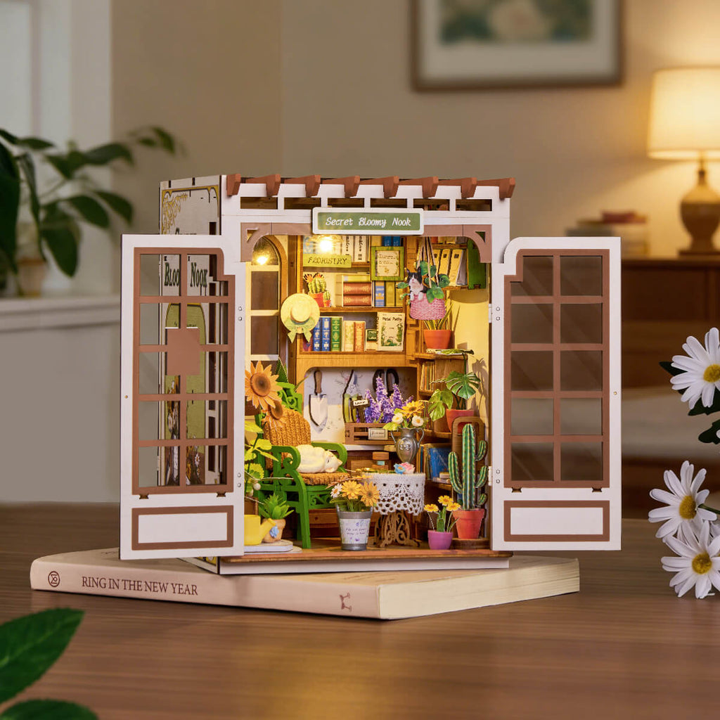 Rolife Secret Bloomy Nook – DIY Book Nook Kit