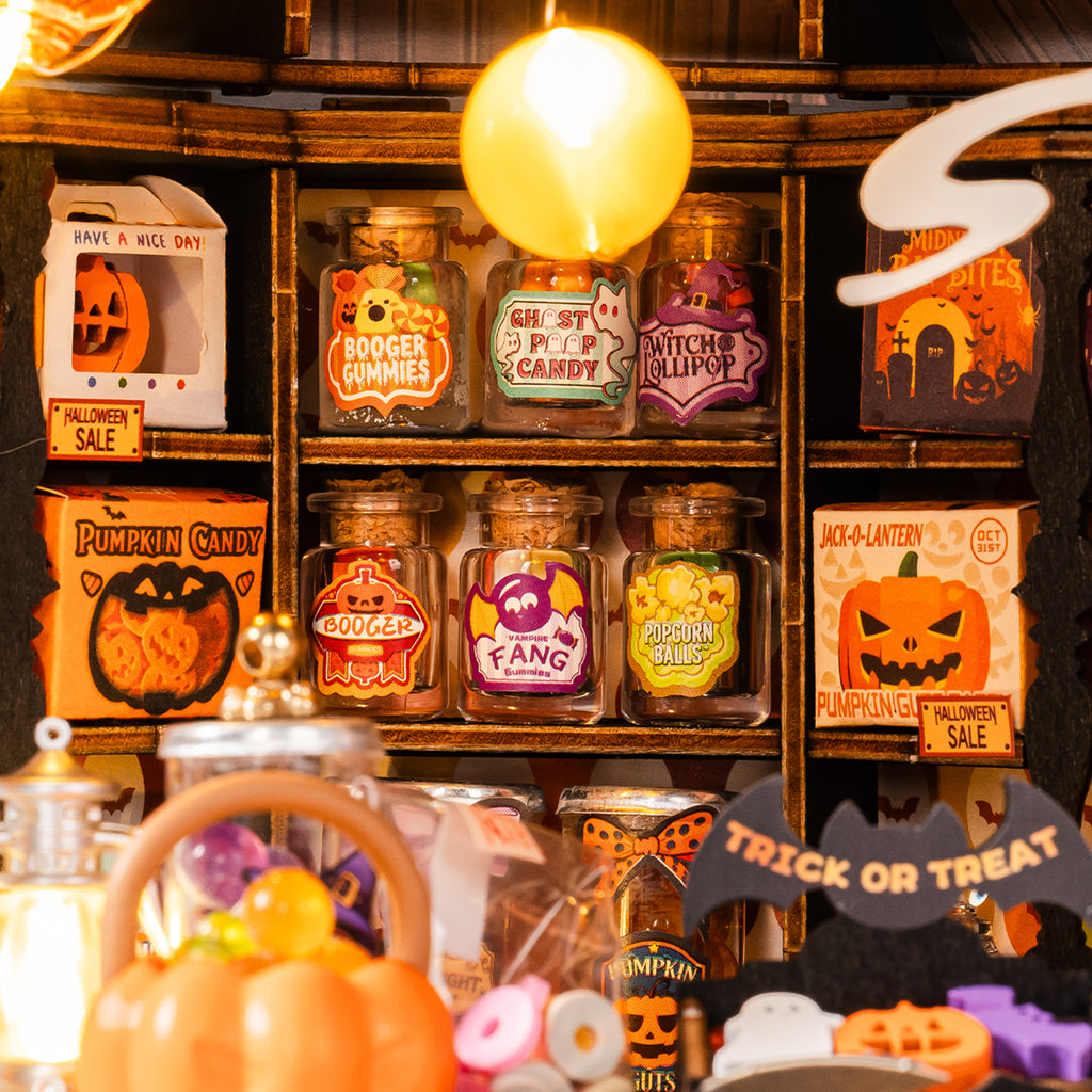 Rolife Haunted Candy House – DIY Miniature House Kit