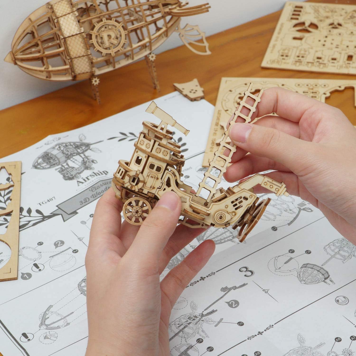 Airship – Wooden Model Kit