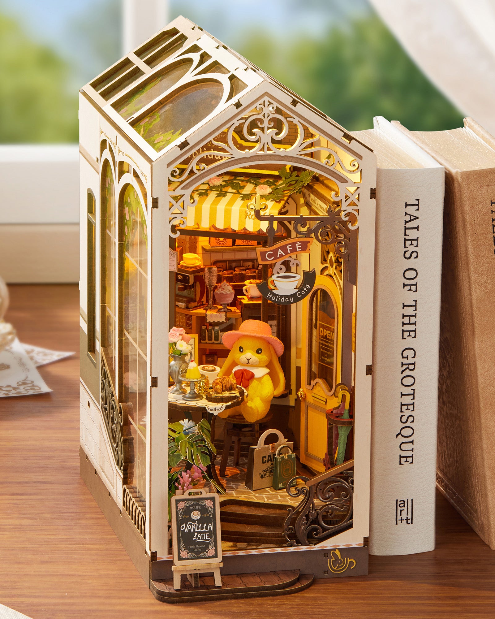 Holiday Café Book Nook – DIY Miniature Kit
