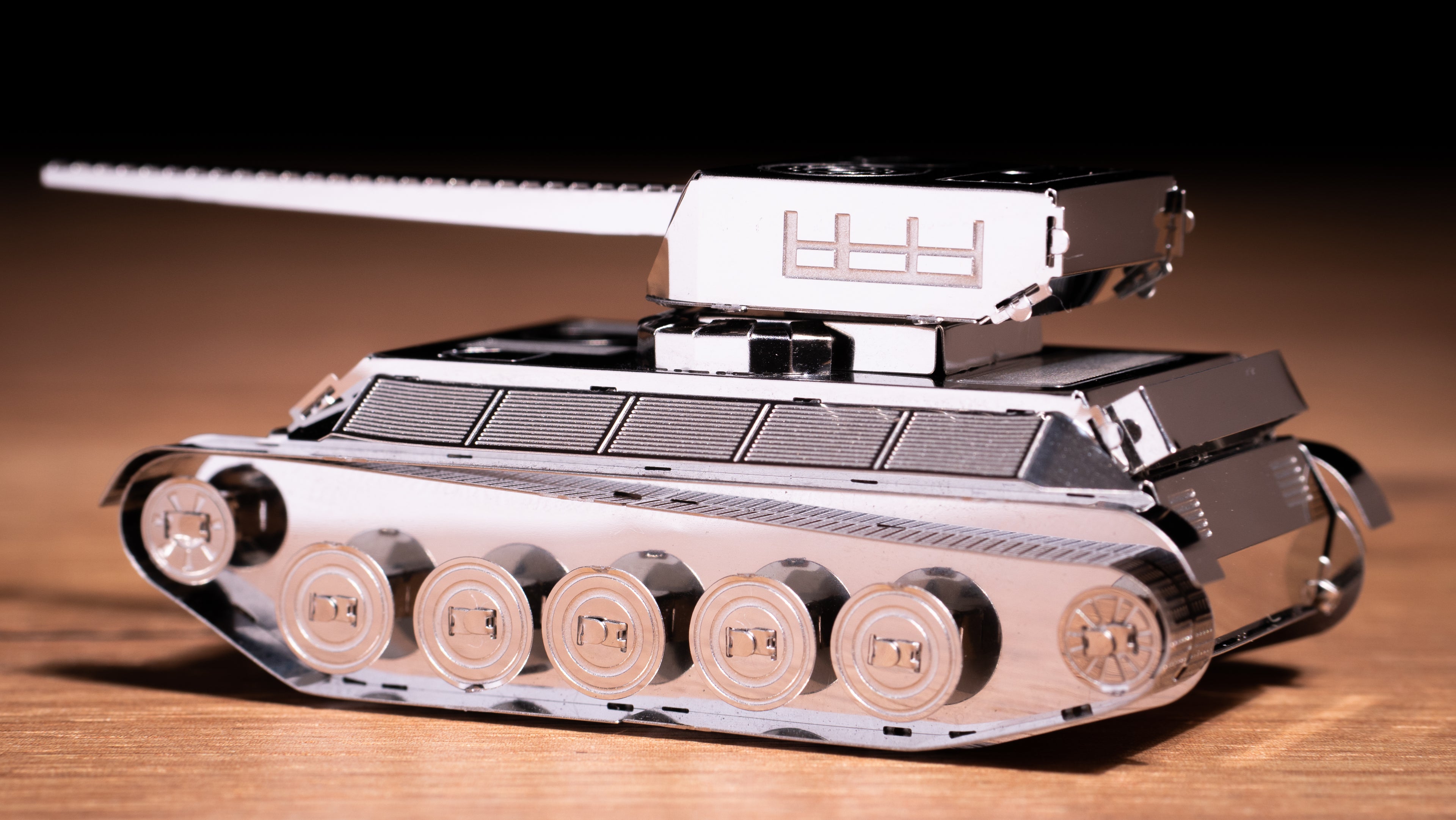 Metal Time AMX-13/75 Tank – DIY Metal Model Kit