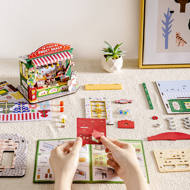 Christmas Candy Stand – DIY Miniature House Kit