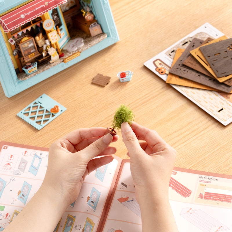Fluffy Cat Bakery – 3D Wooden Puzzle Story Frame Kit