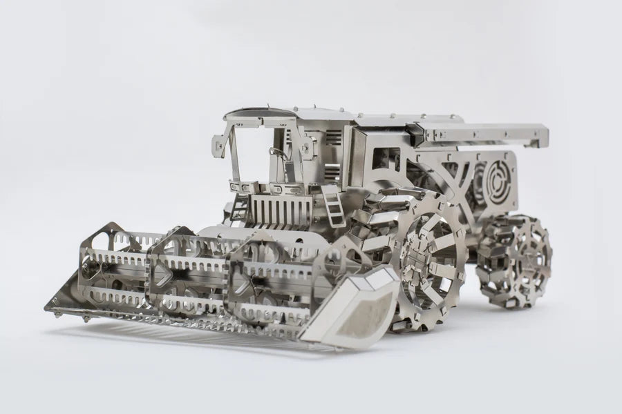 Metal Time Voracious Harvester Combine - DIY Metal Model Kit