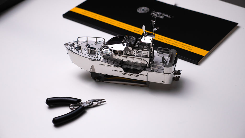 Metal Time Guardian of the Coasts – DIY Metal Model Kit