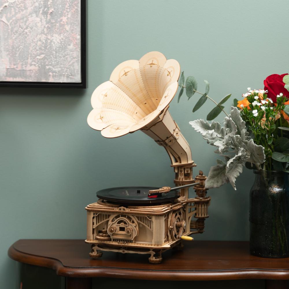3D Wooden Gramophone Model Kit
