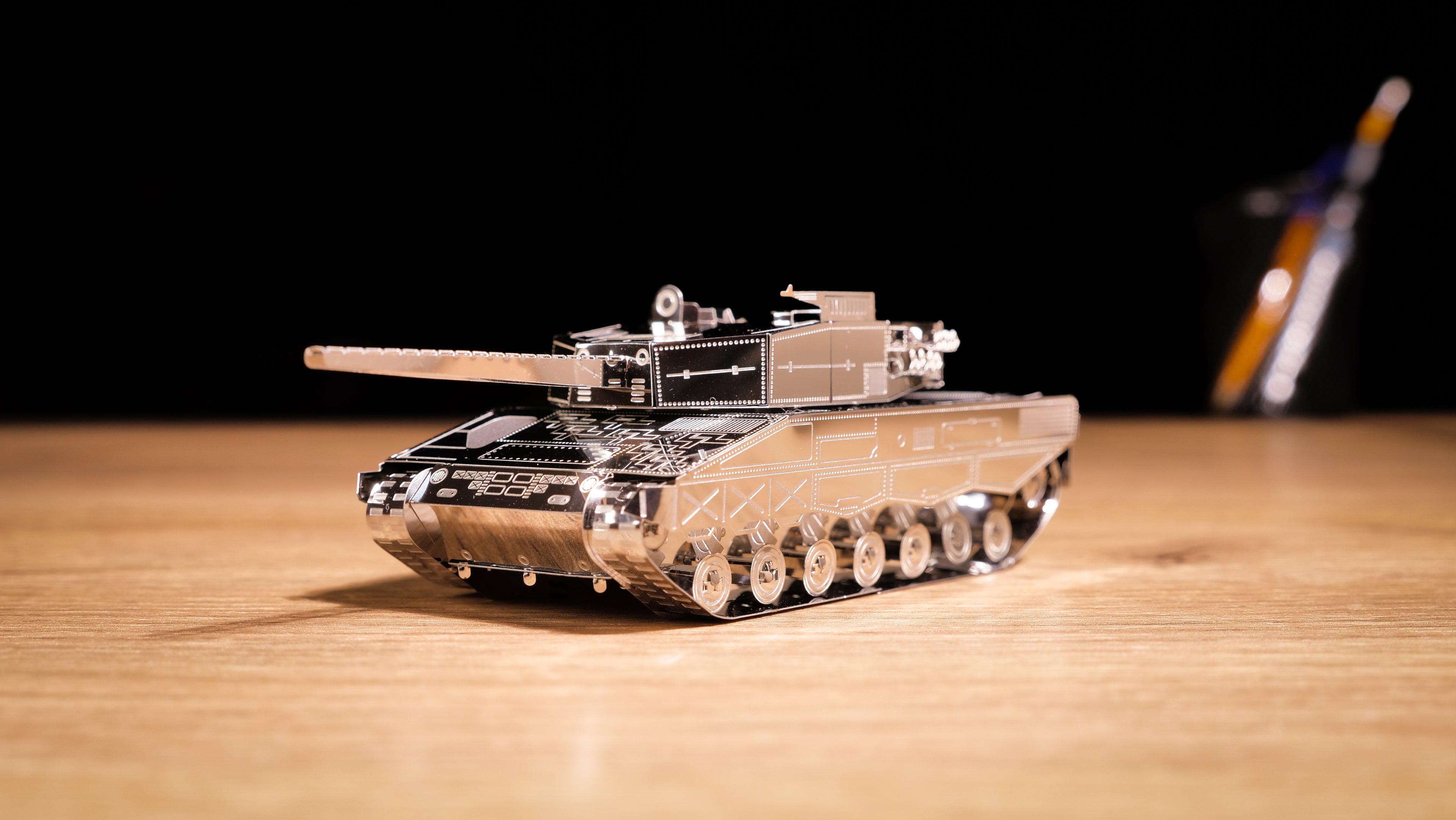 Metal Time Leopard 2 Tank – DIY Metal Model Kit