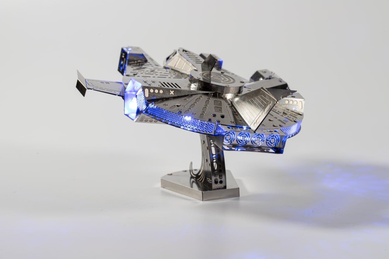 Metal Time Nebula Scout Starship – DIY Metal Model Kit