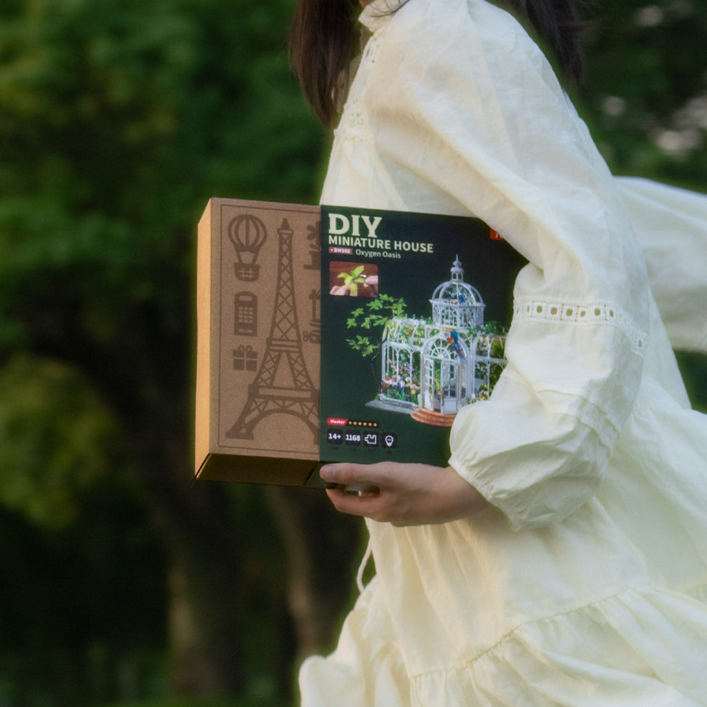 Rolife Oxygen Oasis – DIY Miniature House Kit