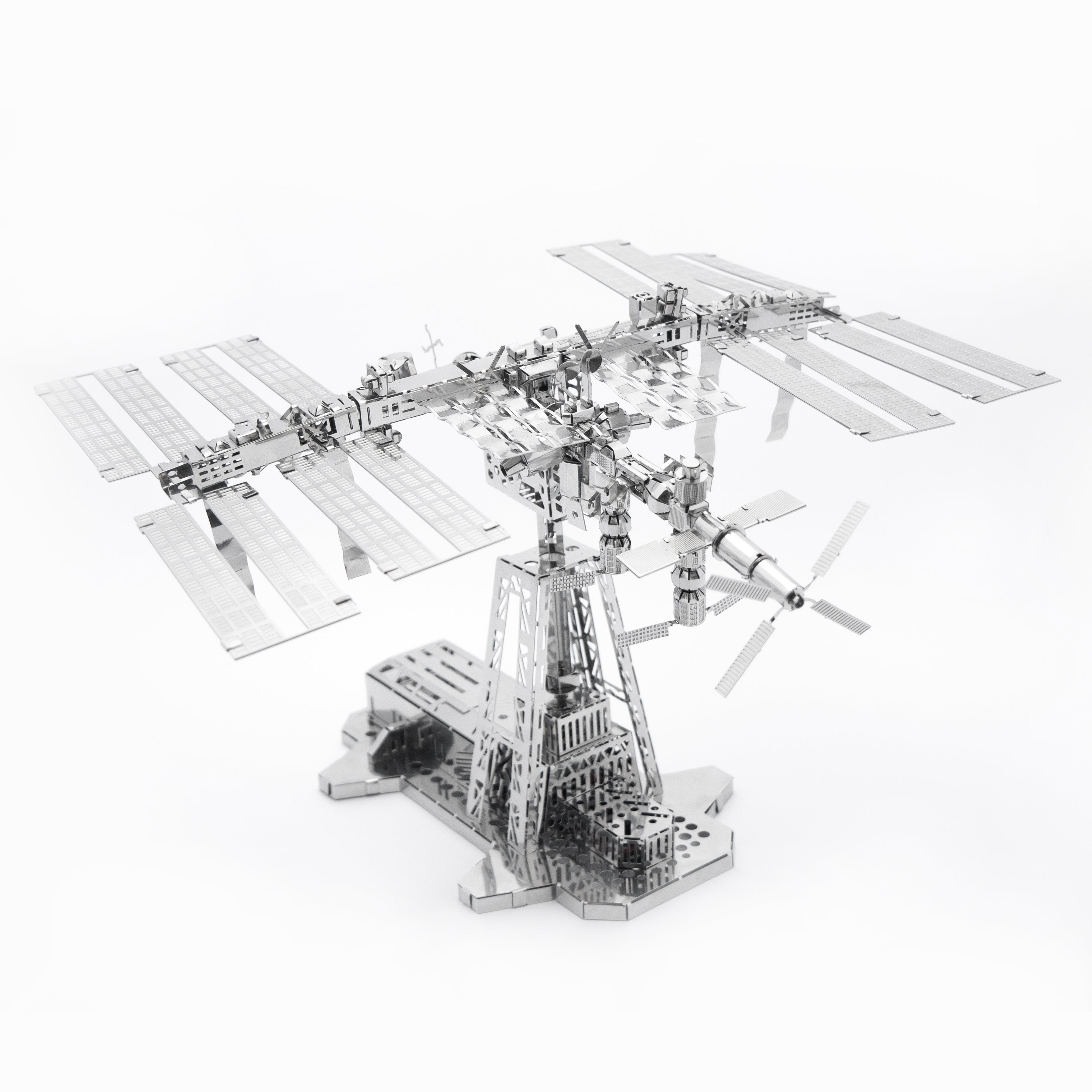 Metal Time Astronauts Lodge Space Station – DIY Metal Model Kit