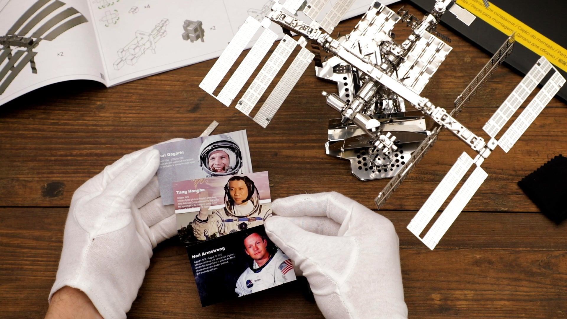 Metal Time Astronauts Lodge Space Station – DIY Metal Model Kit