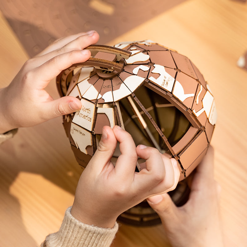 Global Wonders – 3D Wooden Puzzle Globe Kit