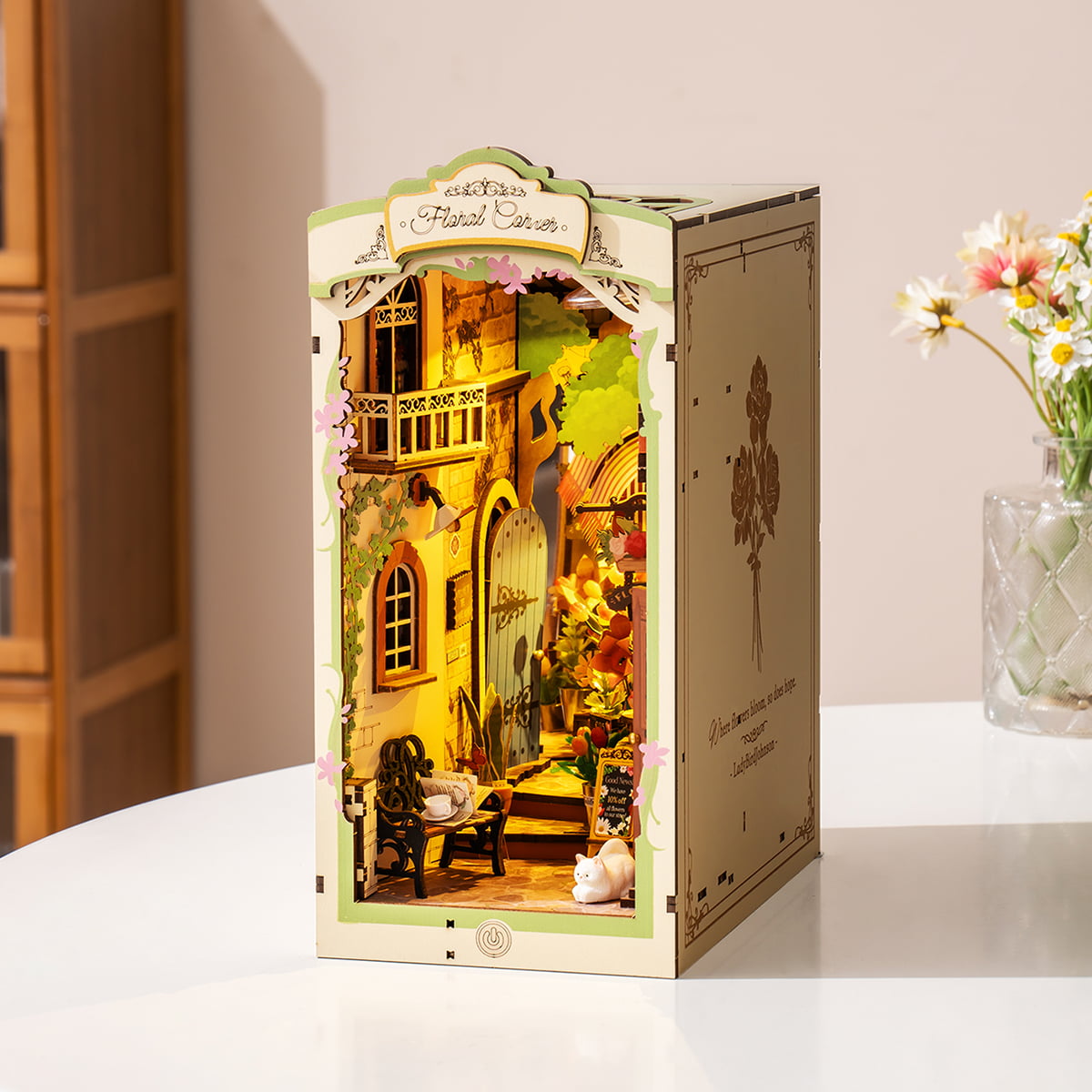 Floral Corner Book Nook – DIY Model Kit