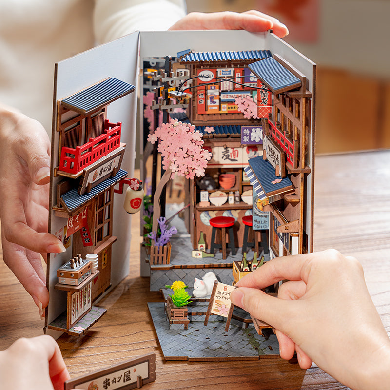 Sakura Sake Street Book Nook – DIY Model Kit
