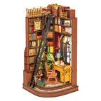 Silent Corner Study – DIY Book Nook Kit