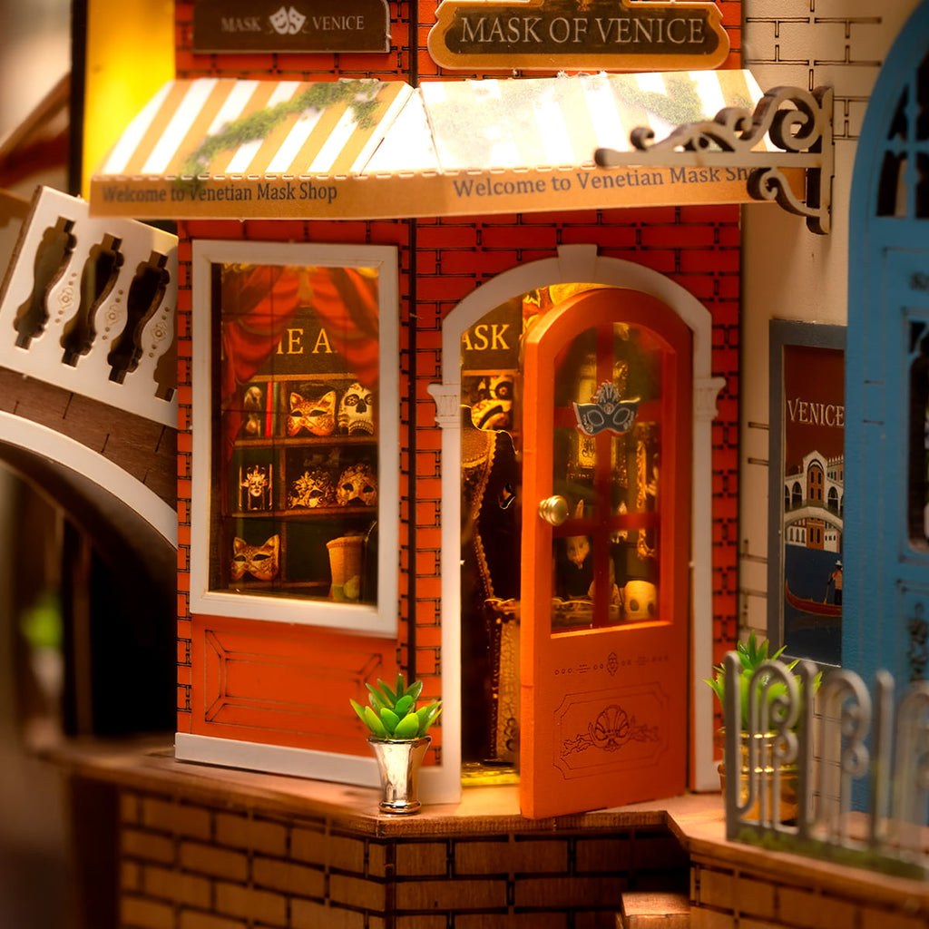 Romantic Venice Book Nook – DIY Model Kit