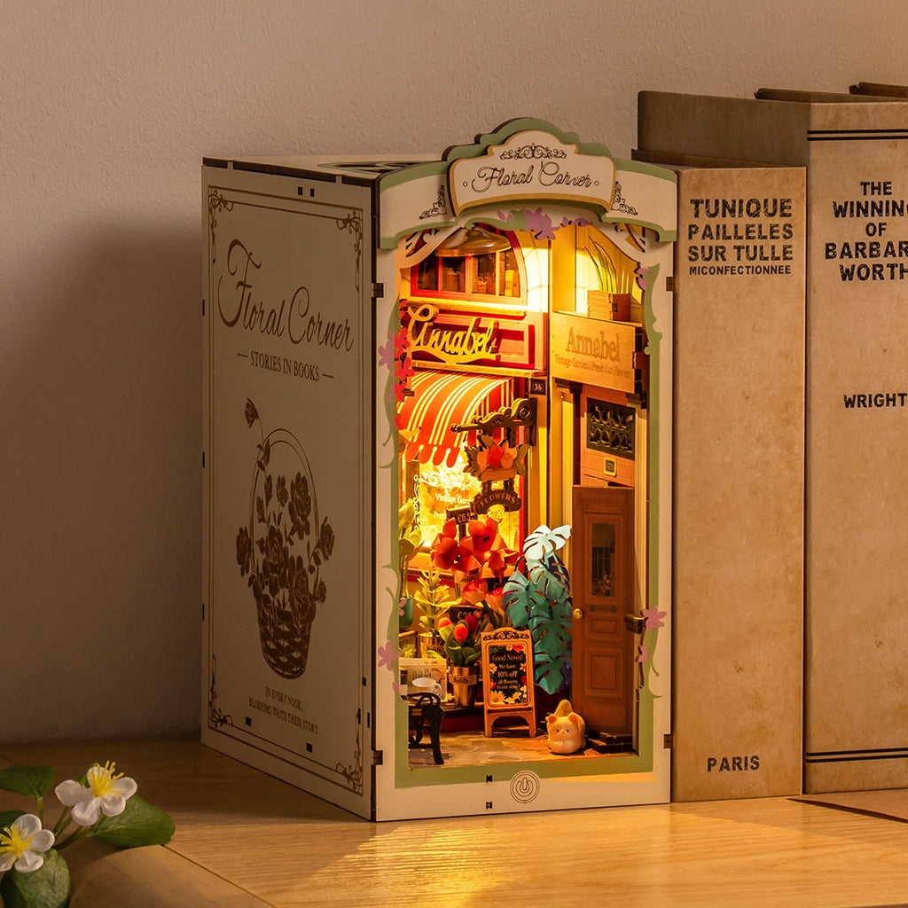 Floral Corner Book Nook – DIY Model Kit