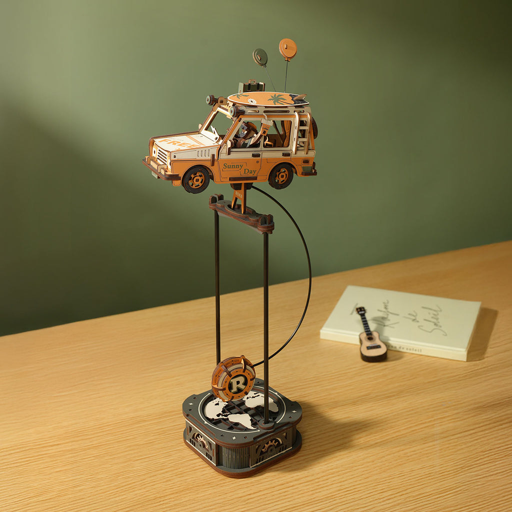 Gravity Balance Duo – Wooden Pendulum Model Kit