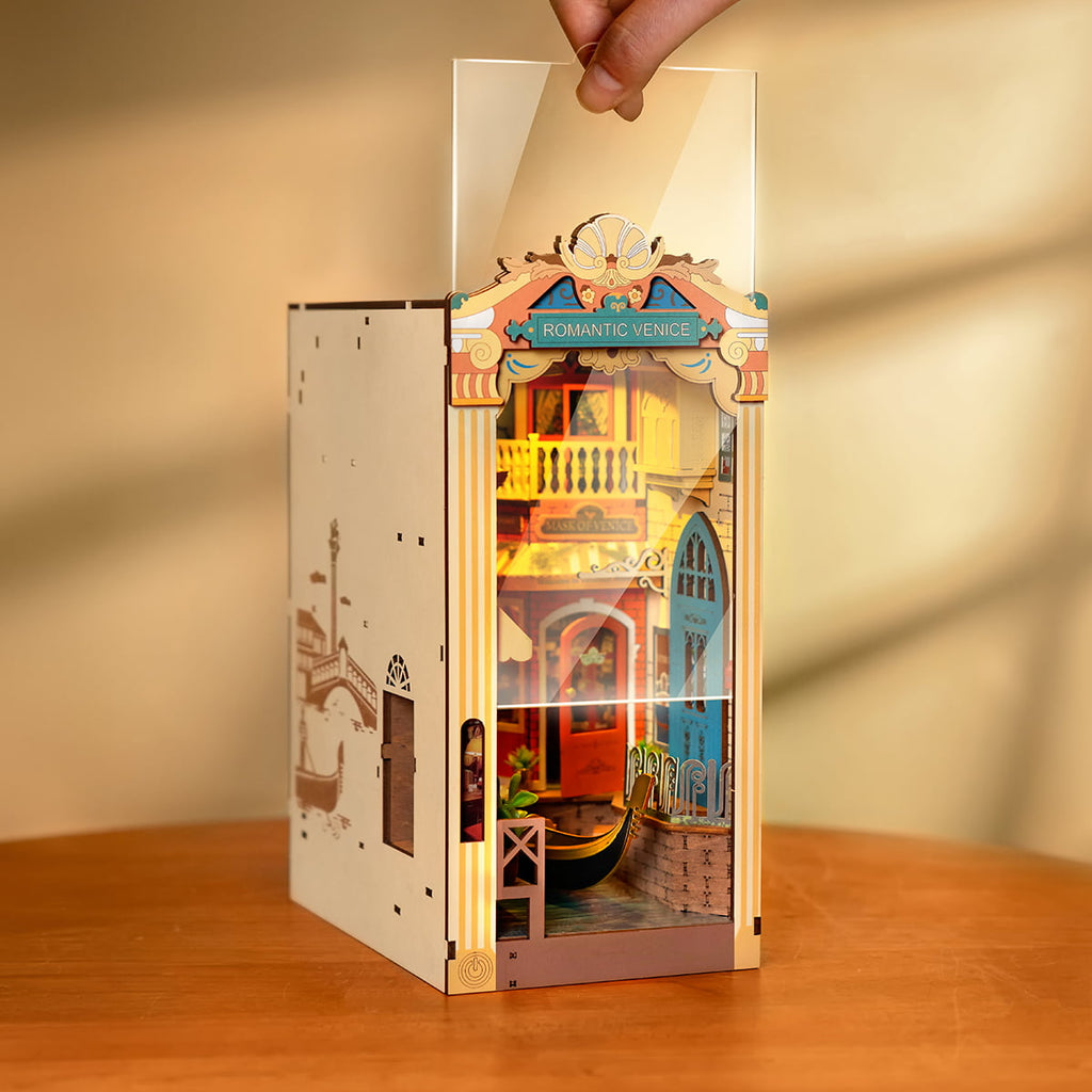 Romantic Venice Book Nook – DIY Model Kit