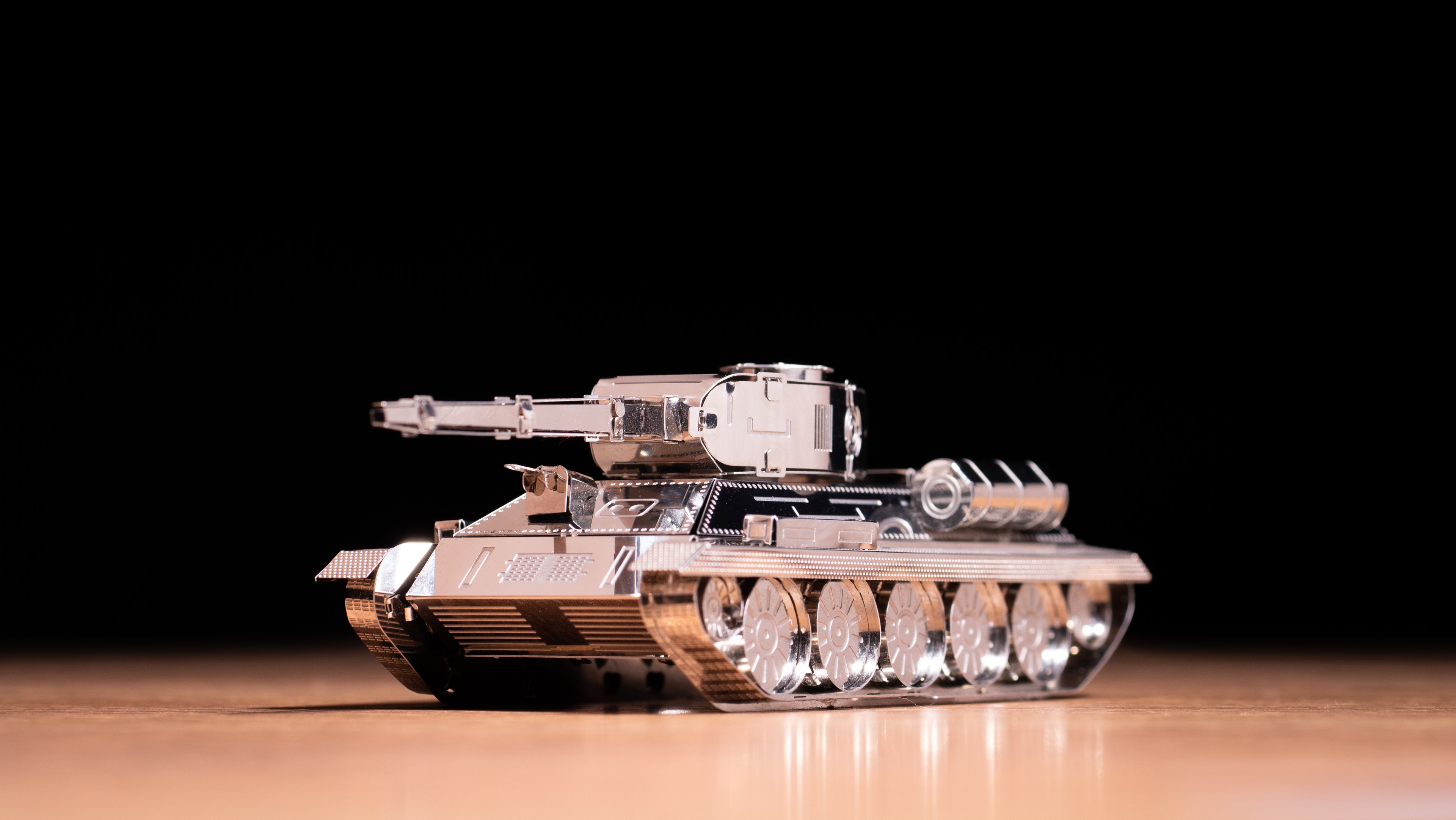 Metal Time T-34/85 Tank – DIY Metal Model Kit