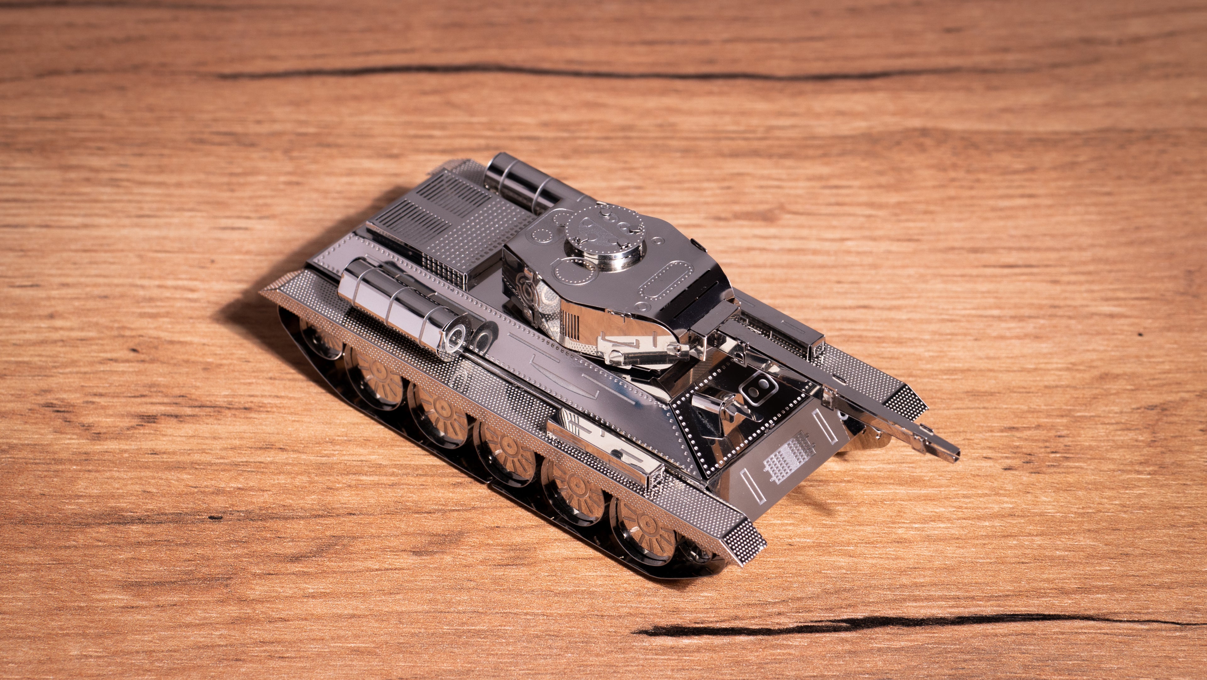 Metal Time T-34/85 Tank – DIY Metal Model Kit
