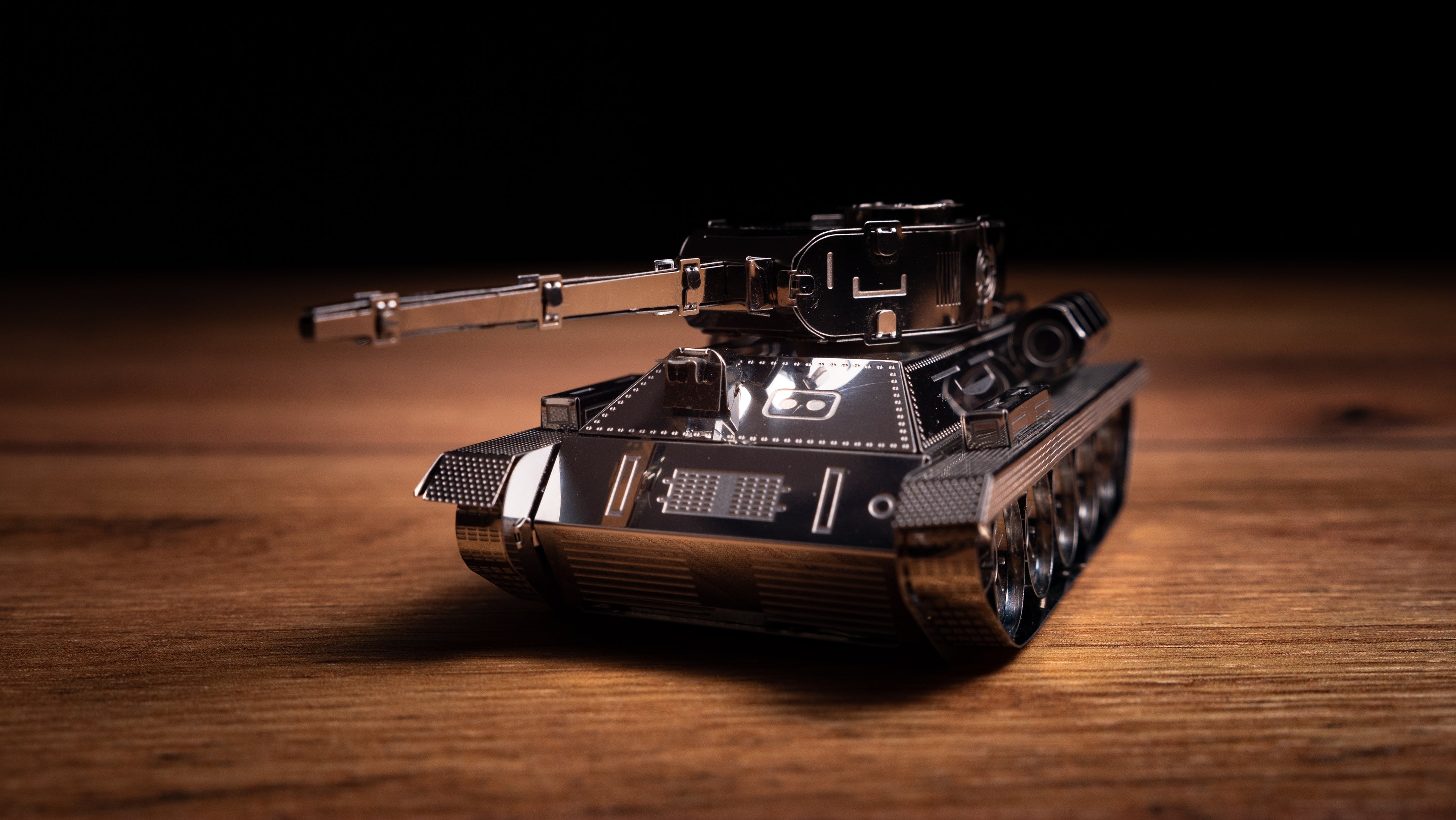 Metal Time T-34/85 Tank – DIY Metal Model Kit