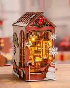 Christmas Street – DIY Book Nook Kit