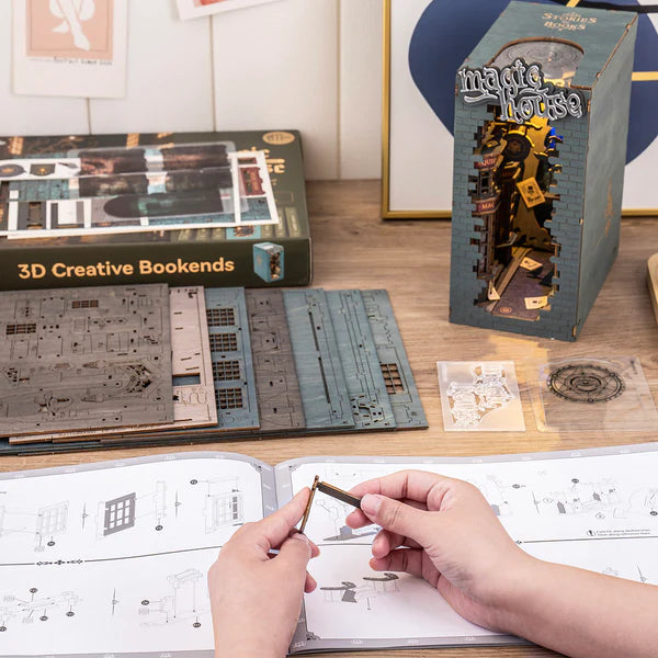Magic House – DIY Book Nook Kit