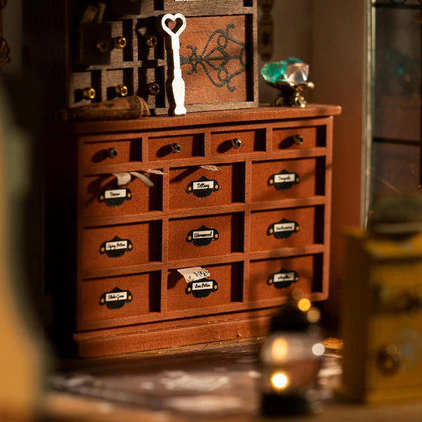 Kiki's Magic Emporium – DIY Miniature House Kit