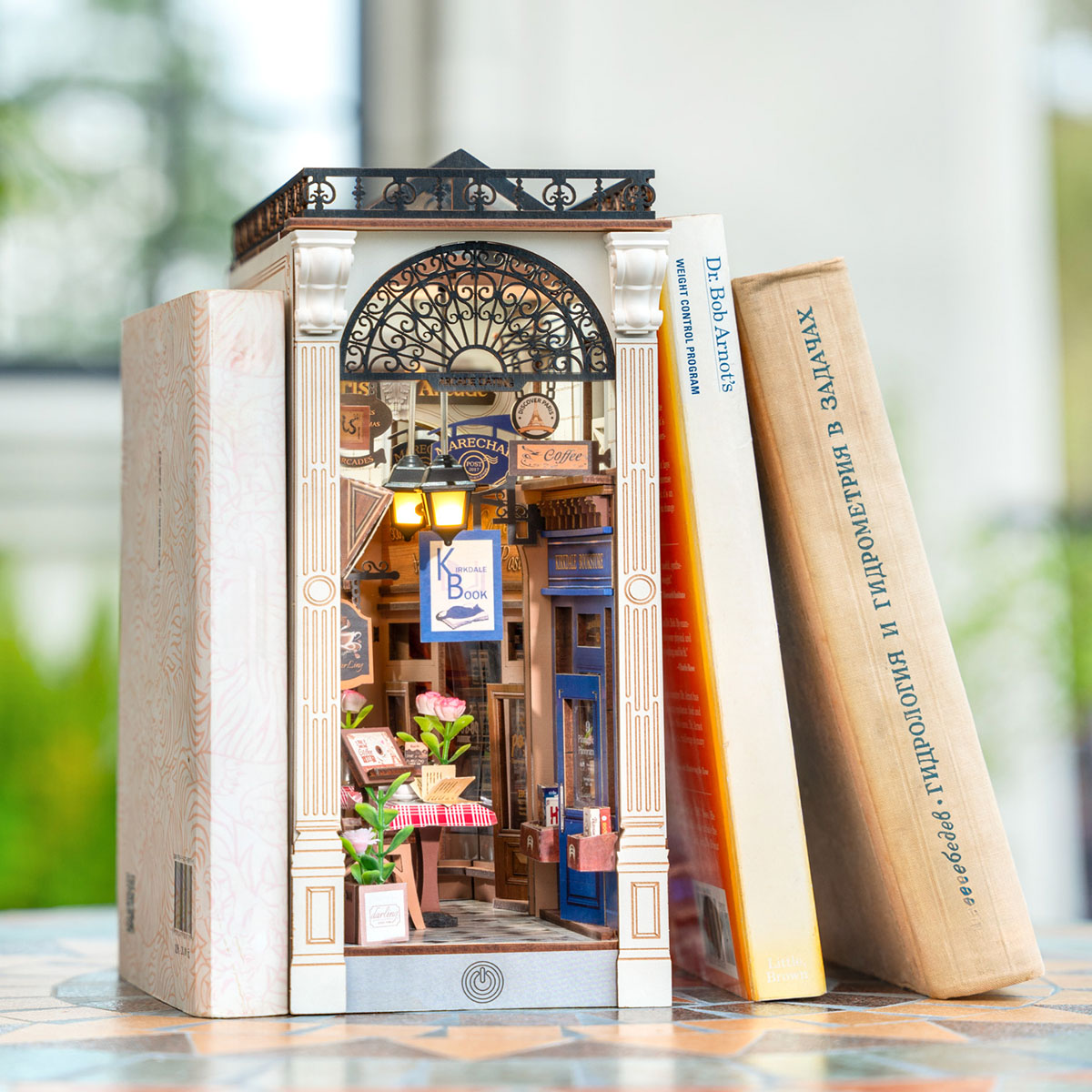 Arcade Dating Book Nook – DIY Model Kit