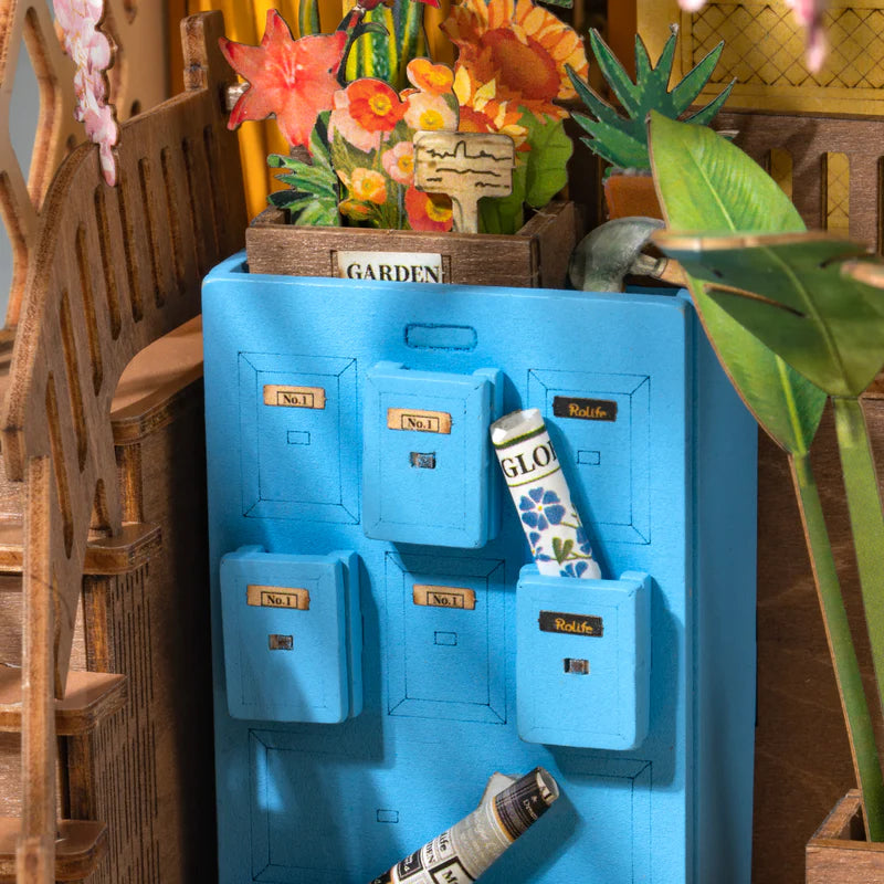 Garden House – DIY Book Nook Kit