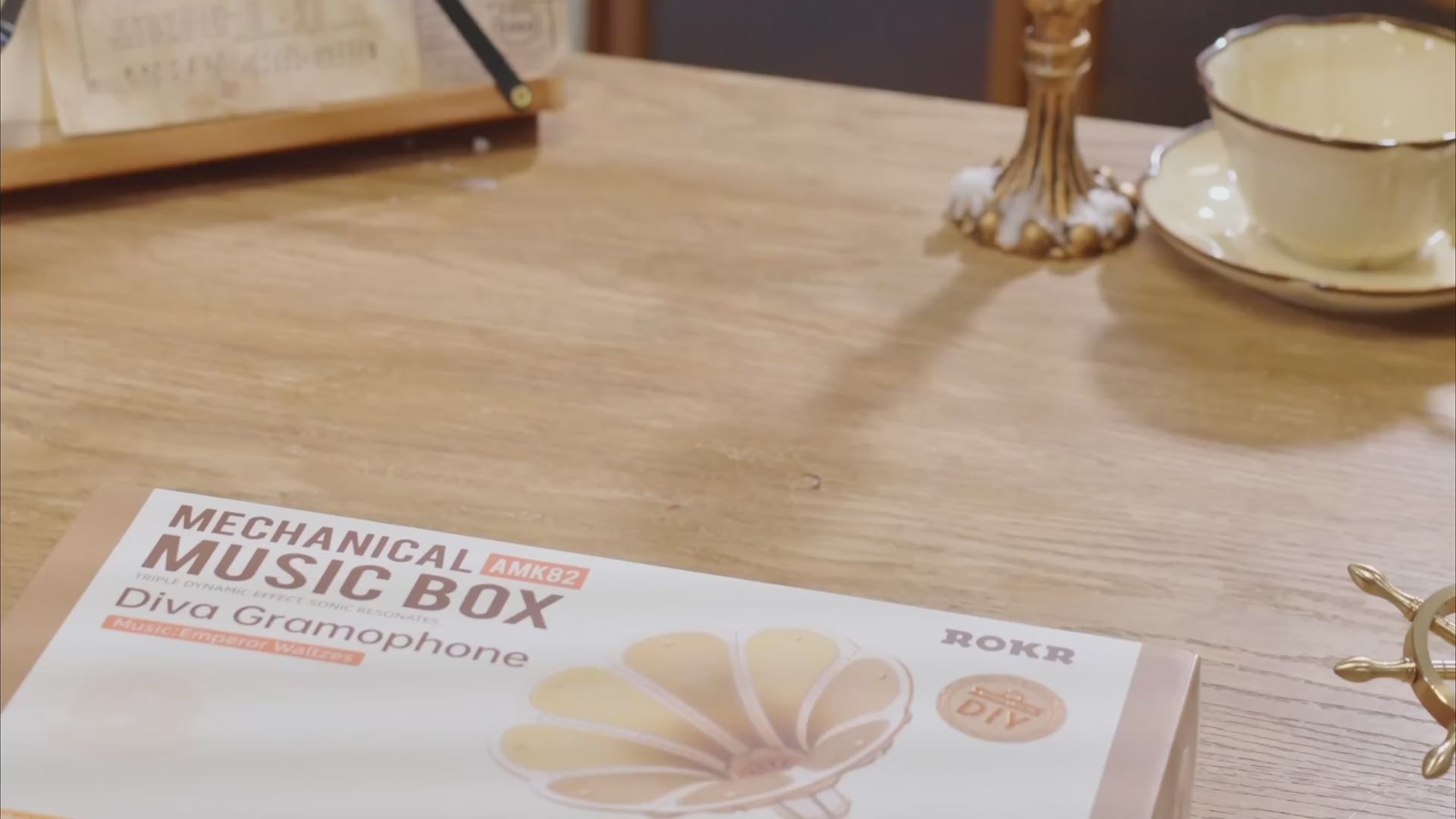 Diva Gramophone Music Box – 3D Wooden Mechanical Model Kit